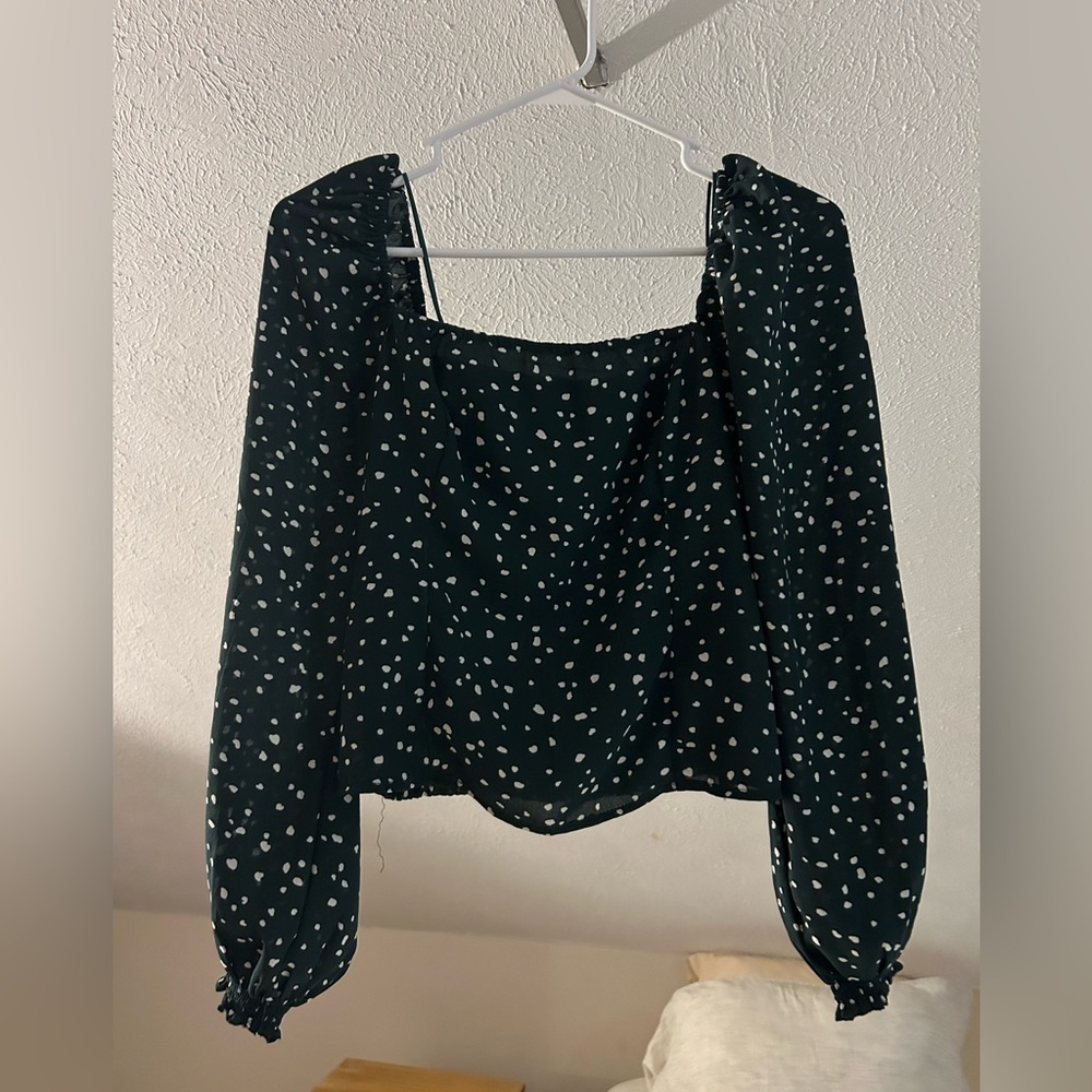 Abercrombie green and white polka dot top - size M